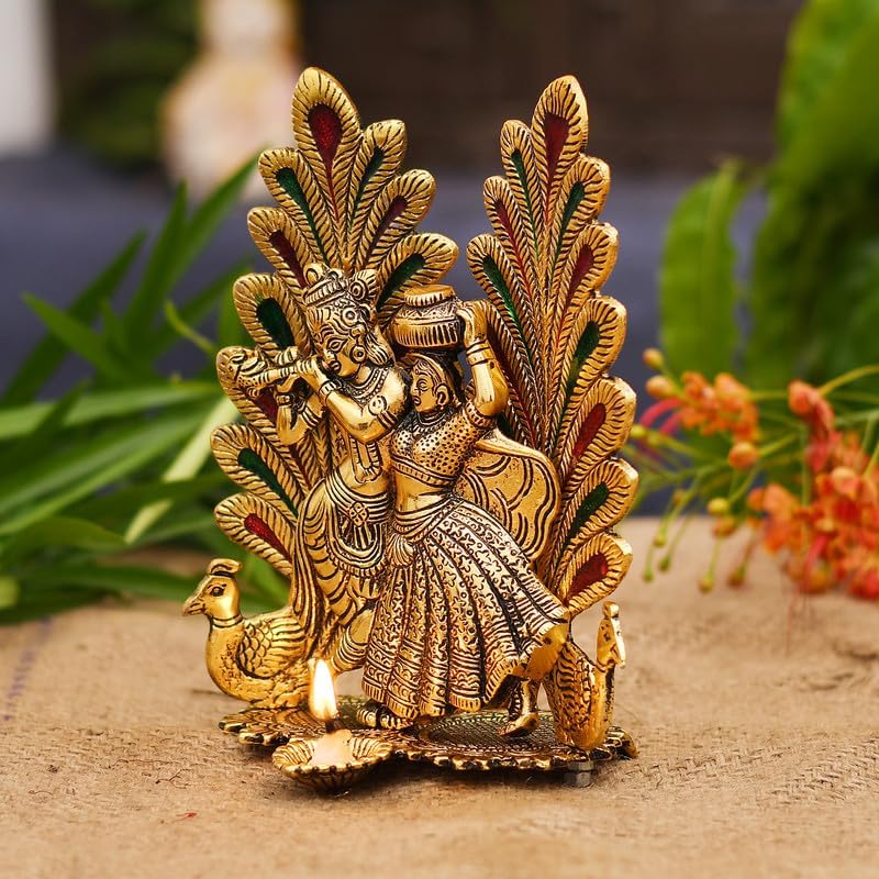Figura decorativa de Radha Krishna con diseño de pavo real y diya para puja y decoración del hogar.